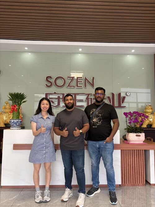 Son şirket çözümleri hakkında Fabrikamızı Ziyaret Etmek İçin Yurt Dışı Müşterilerimizi Karşılıyoruz